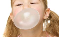 A child swallowed chewing gum: what are the consequences?