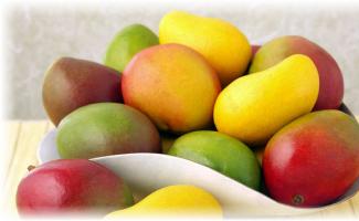 How to peel a mango: simple serving options