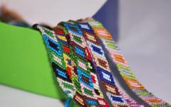 Плетіння фенечок з муліне для початківців Фенечки з муліне прямим плетінням