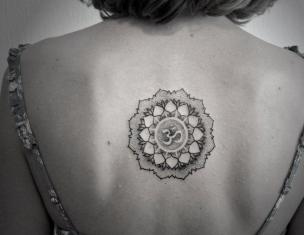 Mandala tetovaža - značenje tetovaža (32 fotografije) Skice tetovaža cvijeća i mandala